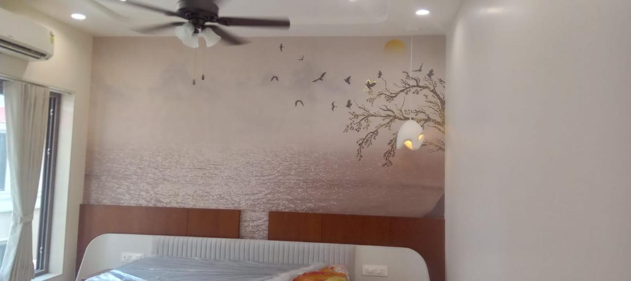 Wallpapers & Decor Installation